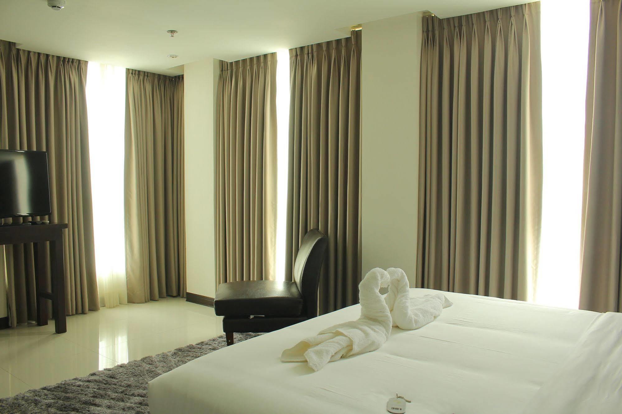 The Pacifico Boutique Hotel Cagayan de Oro Esterno foto